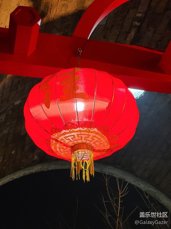【身邊的節(jié)日氣息】新年快樂