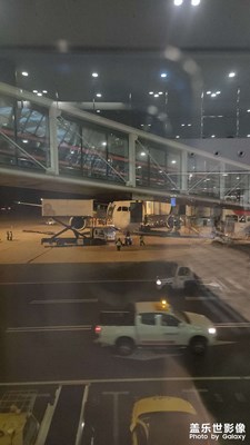 【返程路上】+凌晨的飛機(jī)