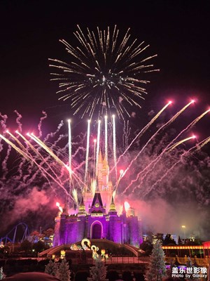 【金蛇轉(zhuǎn)好運(yùn)】歐樂堡煙花
