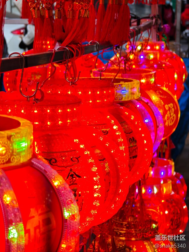 【相冊(cè)里的年味】+紅燈籠