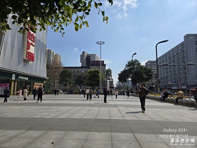 下了很多天雨了，天終于放晴了