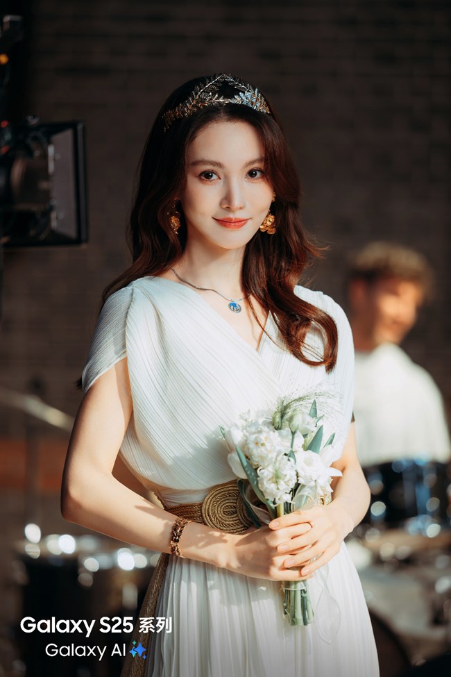 什么？三星手機(jī)品牌大使 金晨 變身美女DJ？