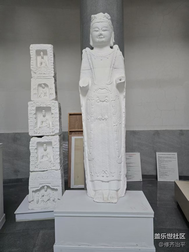 【幸福時光】各具特色的雕塑