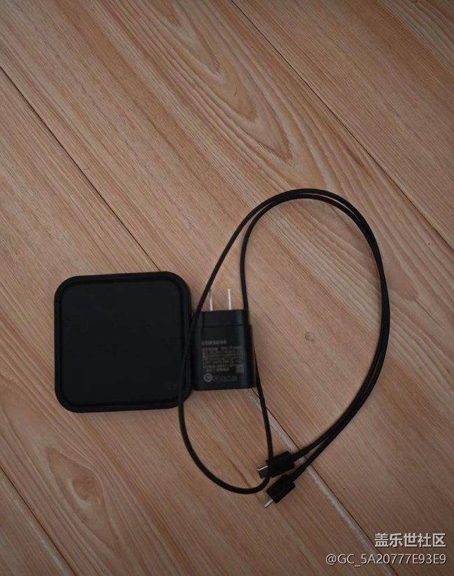 【我的三星產(chǎn)品】三星無線充電器