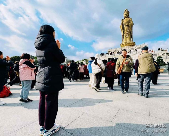 【相冊(cè)里的年味】普陀山：一場(chǎng)心靈的朝圣之旅