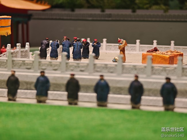 【時間在此刻靜止】+縮小的模型