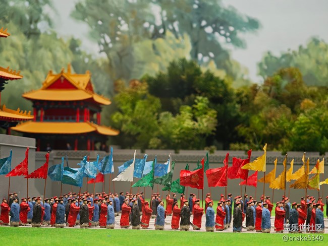 【時間在此刻靜止】+縮小的模型