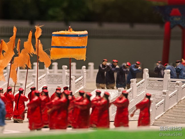 【時間在此刻靜止】+縮小的模型