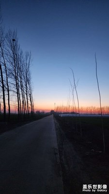 【春之夜】

鄉(xiāng)村夜景