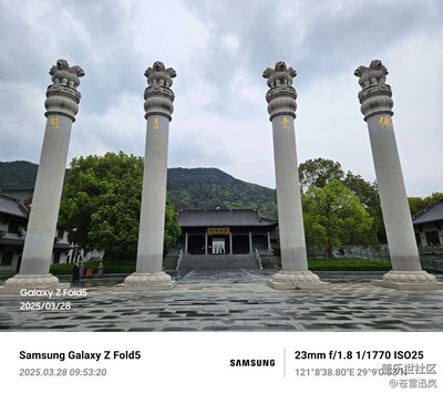 【人間四月天】清明入古寺