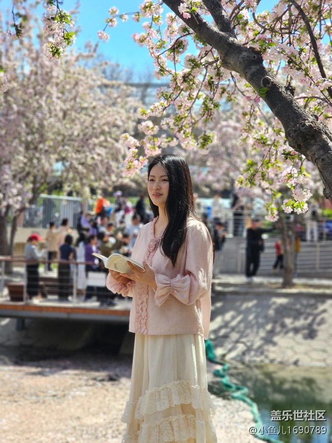 【拈花拾趣】花與少女