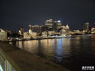 路上的風(fēng)景