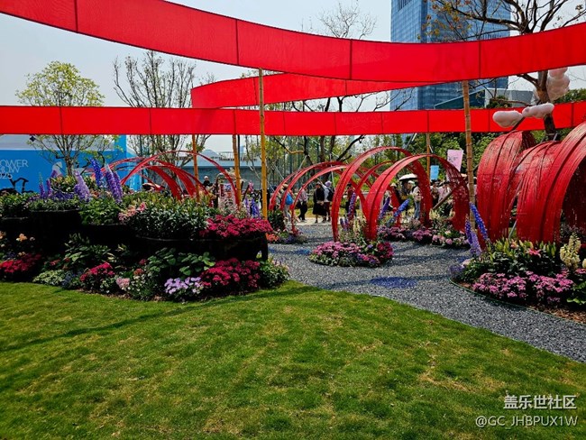 【春天的故事】闖入花園