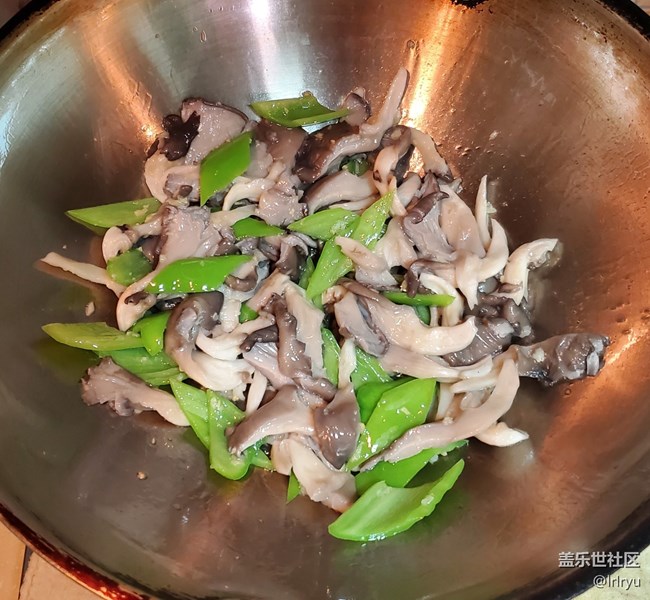 【我自己做的美食】炒平菇