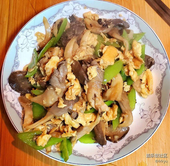 【我自己做的美食】炒平菇