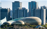 光影轮转的城市