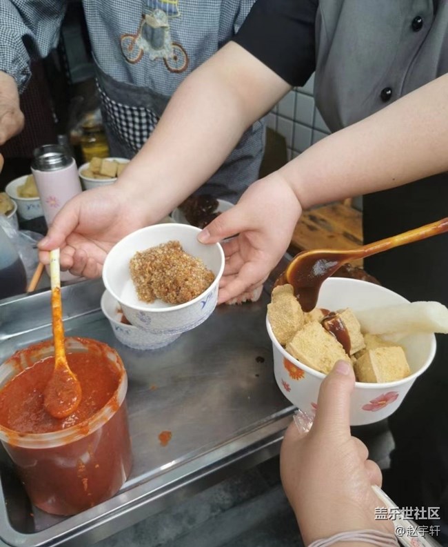 【春色可餐】排隊買吃