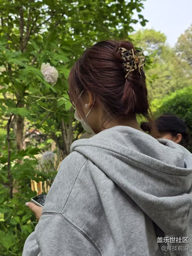 【拈花拾趣】美女與鮮花也可兼得