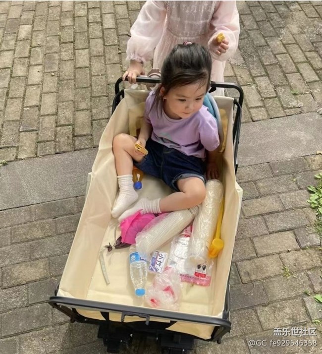 【荔枝飄香】遛娃