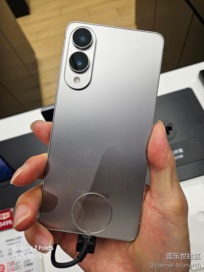 【edge重新定義厚度】輕薄纖巧，全新體驗(yàn)