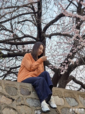 三星S25 Ultra人像拍照:午后四點(diǎn)我看見(jiàn)花未眠