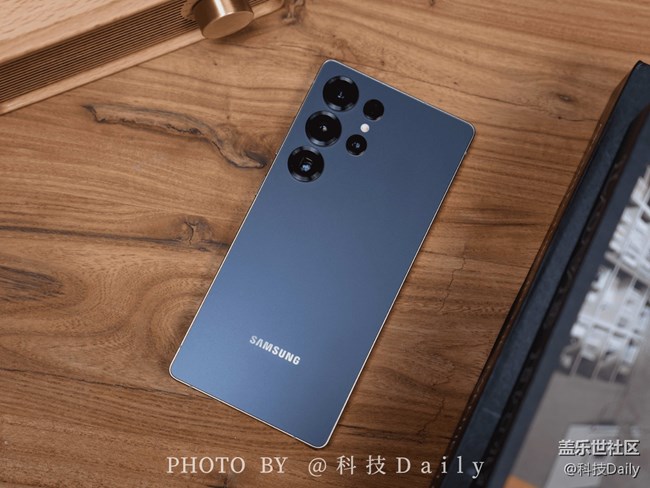 來(lái)一組三星Galaxy S25 Ultra真機(jī)實(shí)拍