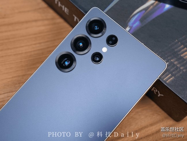 來(lái)一組三星Galaxy S25 Ultra真機(jī)實(shí)拍