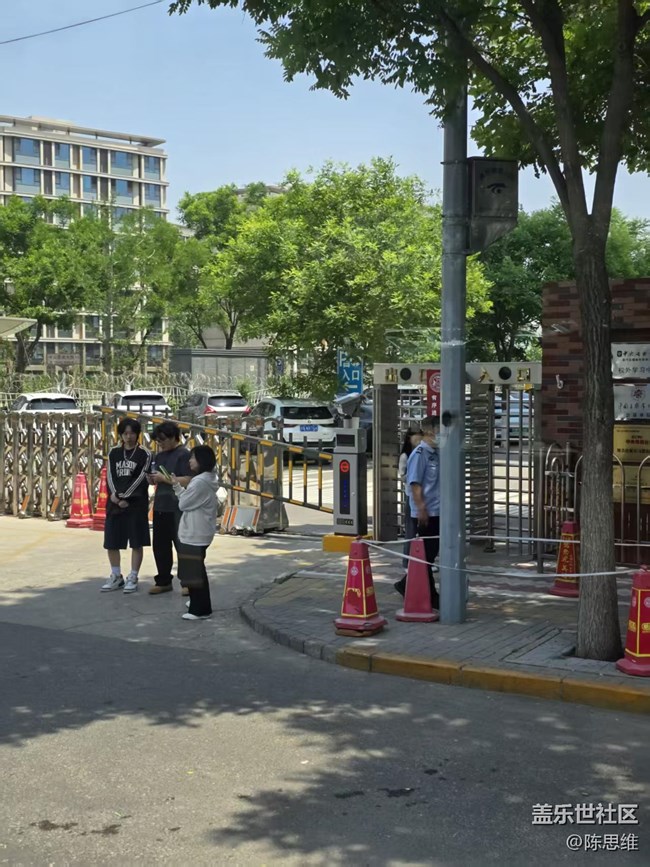 【長焦與微距】遠(yuǎn)攝音樂學(xué)院門前