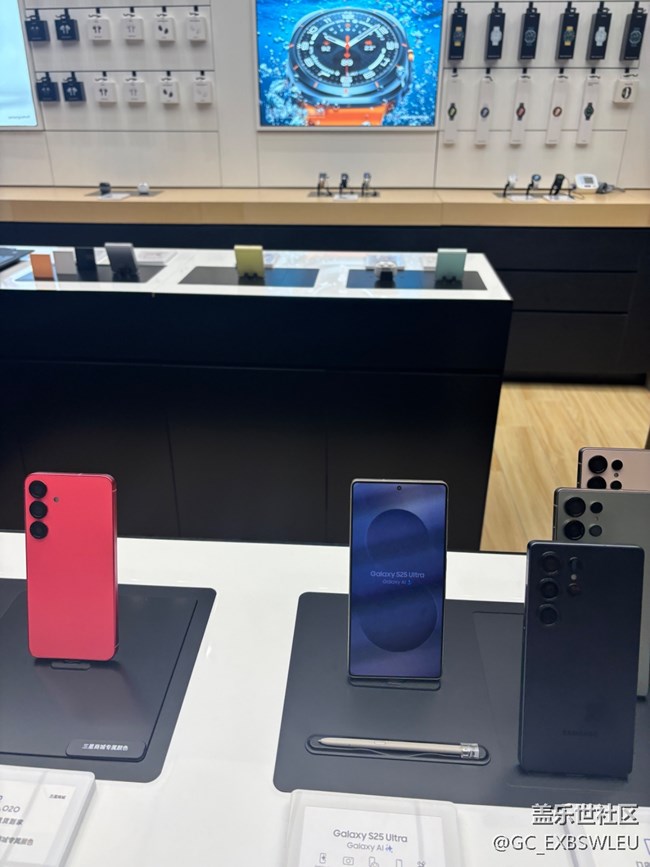 【edge重新定義厚度】質(zhì)感優(yōu)秀??屏幕手感輕薄 【edge重新定義厚度】質(zhì)感優(yōu)秀??屏幕手感輕薄