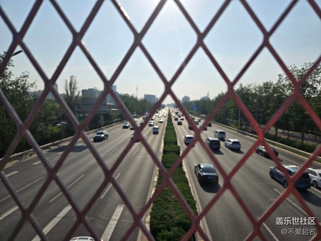 【 長焦與微距】路上的車流
