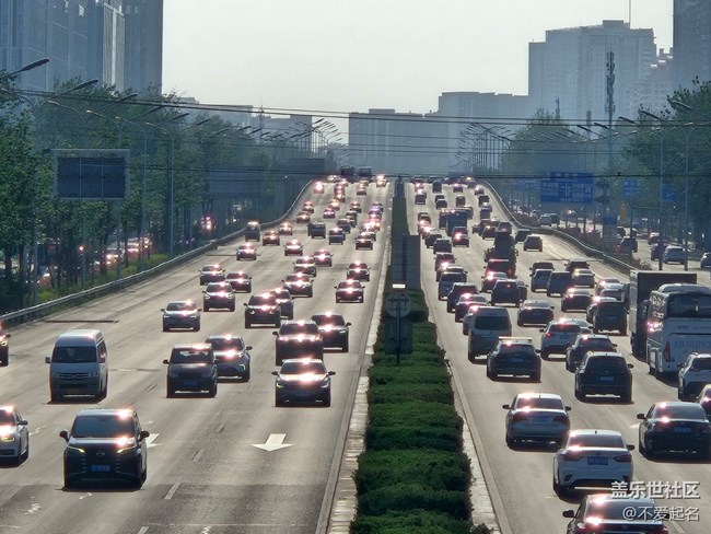 【 長焦與微距】路上的車流