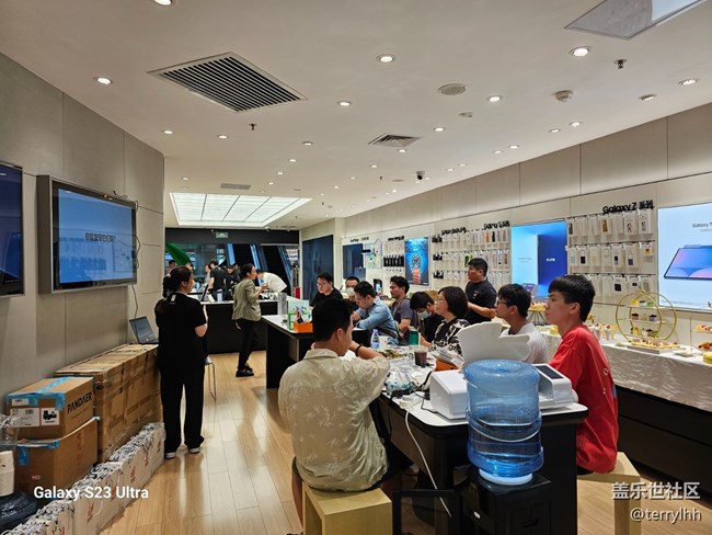 【三星S25Edge】體驗(yàn)新手機(jī)的輕與薄