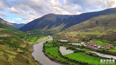 【城市漫步】+ 漫步康定市新都橋和甲根壩