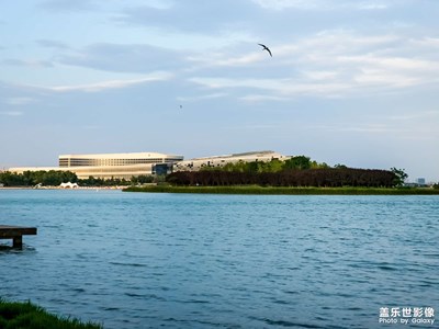 鳳棲閣遠(yuǎn)眺北龍湖