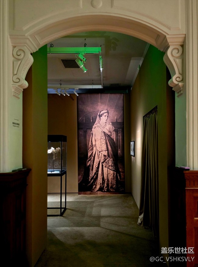【法蘭西喜劇院舞臺(tái)珠寶臻藏展線下攝影活動(dòng)】+暗光攝影