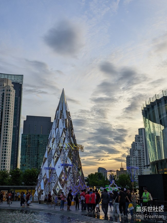 【瞬間及永恒】??手機(jī)鏡頭里的五彩世界?