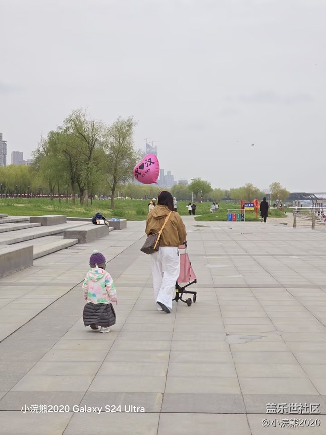 【武漢星部落】【我的年度總結(jié)】      武漢人的松弛感都在漢口江灘！