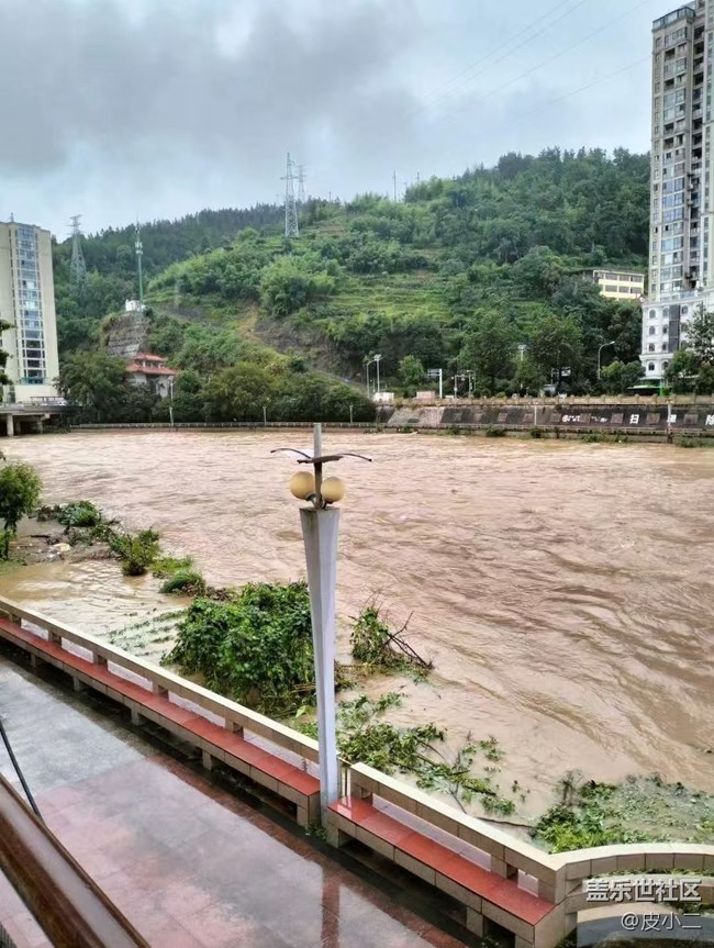 【浪漫盛夏季】天天下雨