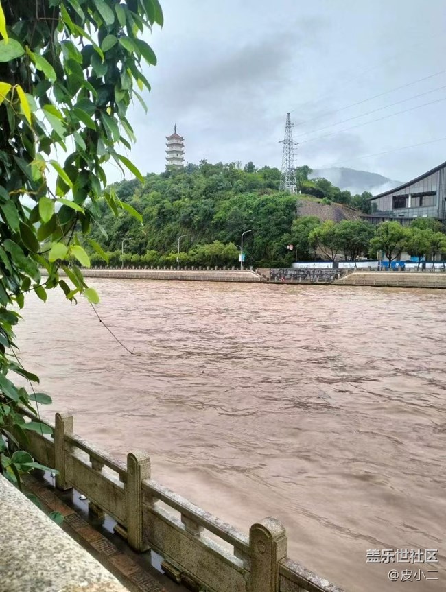 【浪漫盛夏季】天天下雨
