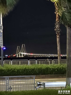 【光影里的五彩斑斕】邊走邊拍