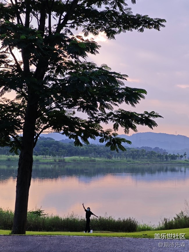 【鵬城夜景】一個(gè)人的舞步