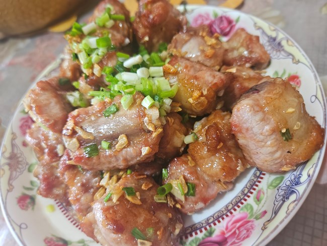 【親手DIY一份專屬自己的解暑美食】蒜香排骨