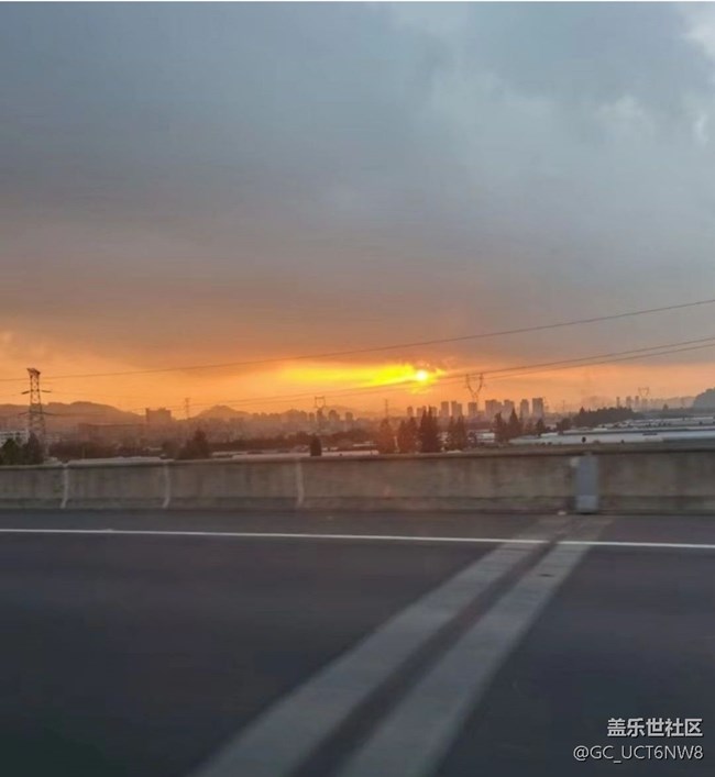 【雨過天晴】下班路