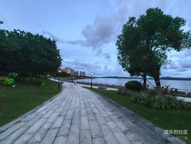 【消失的日落】暮色下的城市漫游 【消失的日落】暮色下的城市漫游