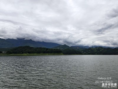 洪雅雅女湖和燕遠(yuǎn)村瀑布