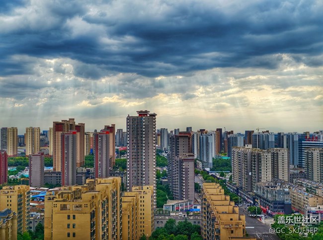 【瞬間及永恒】藏在褶皺里的風(fēng)景 【瞬間及永恒】藏在褶皺里的風(fēng)景