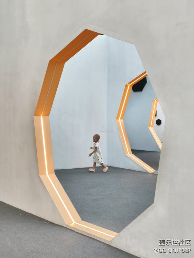 【瞬間及永恒】藏在褶皺里的風(fēng)景 【瞬間及永恒】藏在褶皺里的風(fēng)景