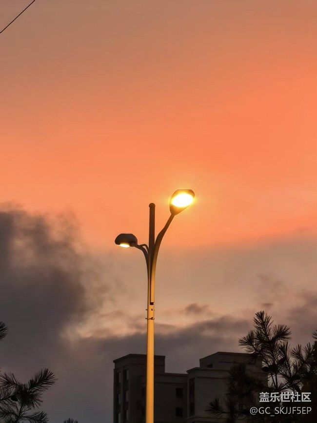 【瞬間及永恒】自然的微觀與宏觀敘事