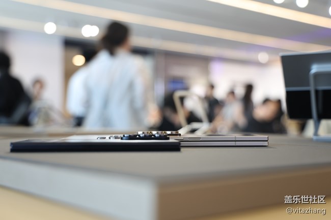 【三星Galaxy新品品鑒會(huì)】輕、薄、大，超乎想象