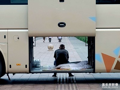 旅游大巴司機(jī)的休息時(shí)間